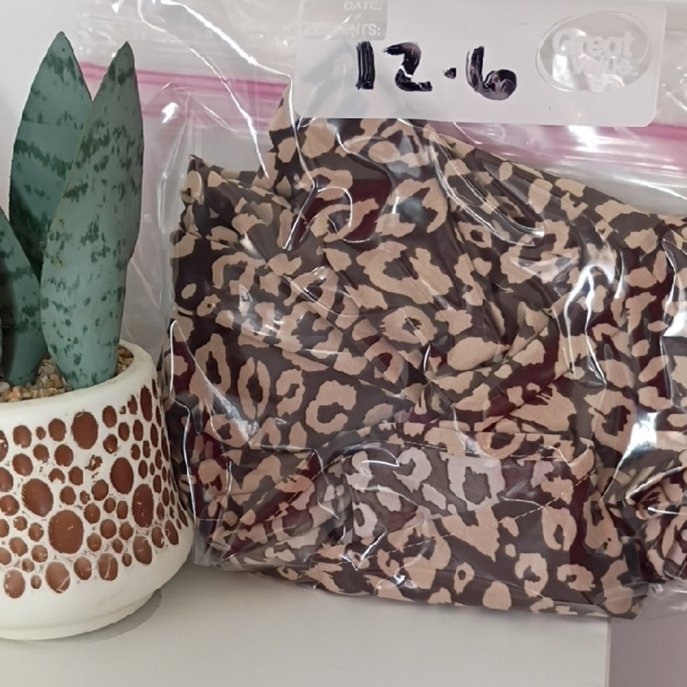 SHEIN Leopard Print Midi Skirt Slit Women’s Large (8-10) Animal Print - Picture 9 of 9